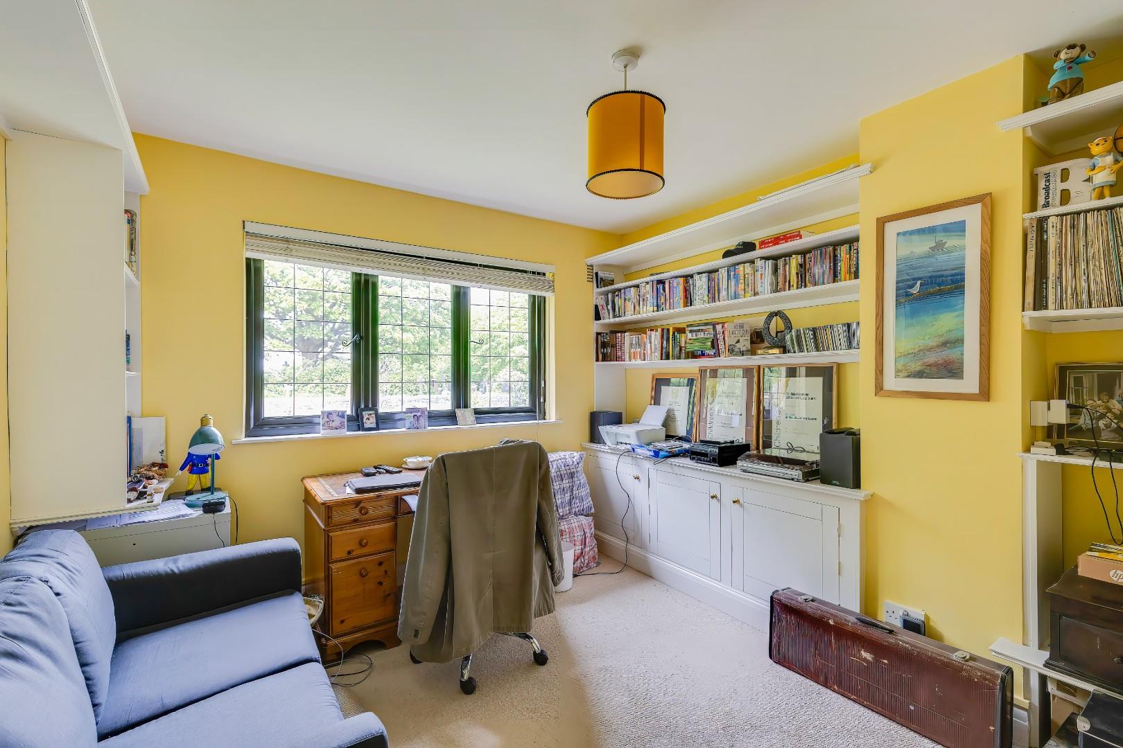 8 Church Place South, Penarth, CF64 1BA